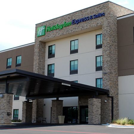 Holiday Inn Express & Suites White Hall By Ihg Exterior photo