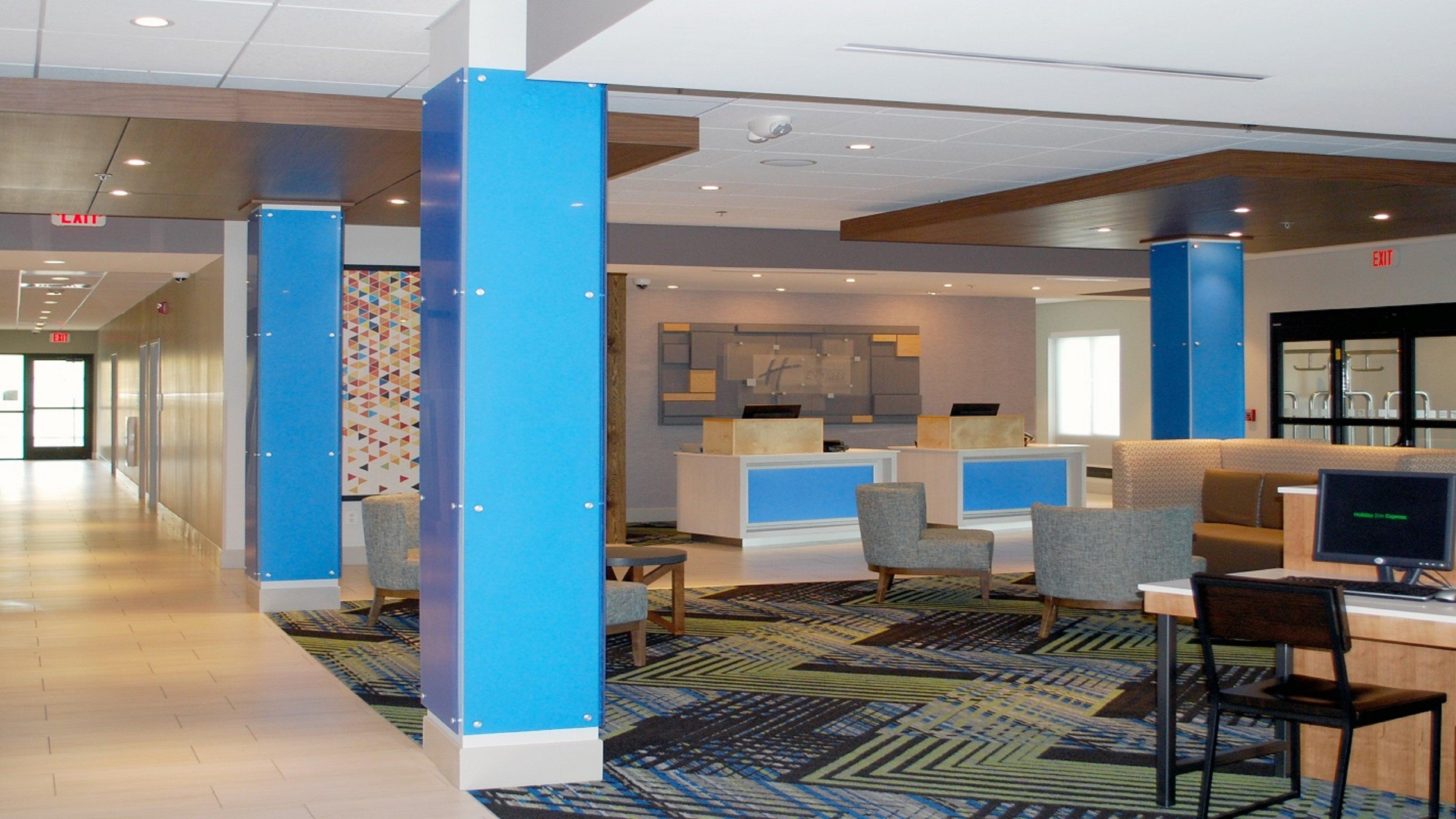 Holiday Inn Express & Suites White Hall By Ihg Exterior photo